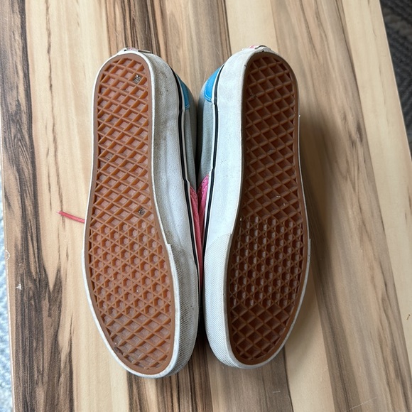👟 Color Block Pink and Gray Vans Shoes - Picture 2 of 5